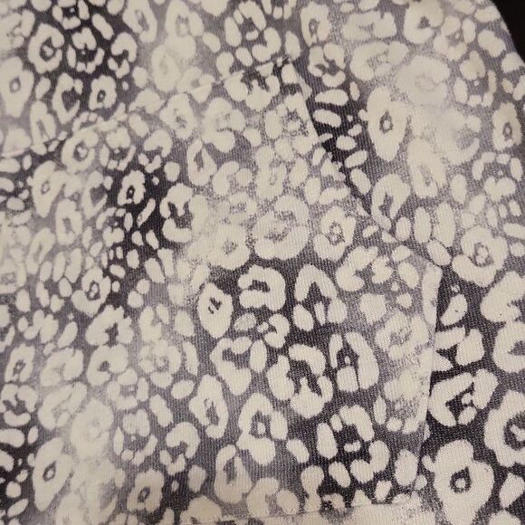 Tacera Animal Print Tunic Sweater Size XL Corded Sleeves - Picture 4 of 9